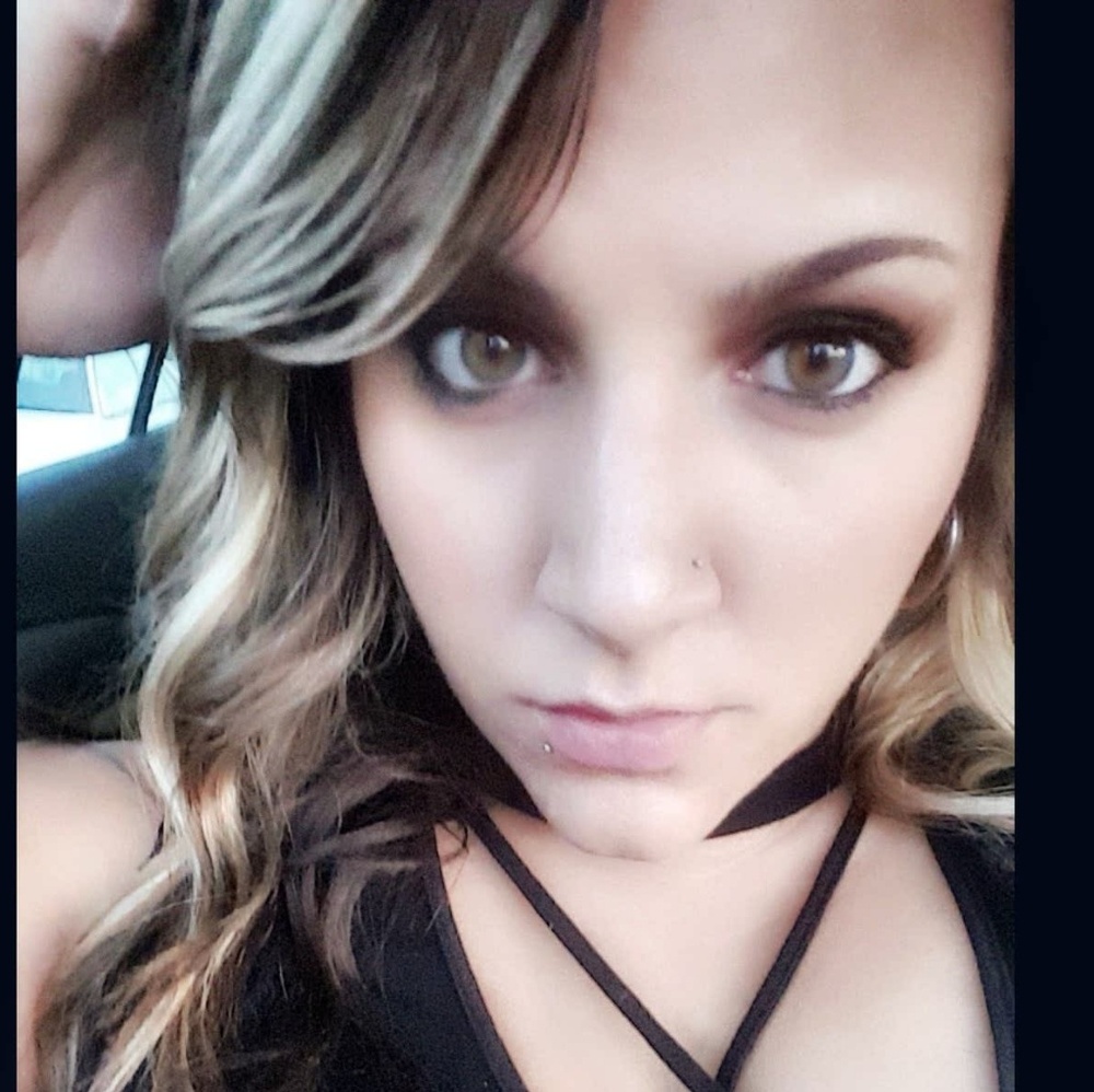 Meet your Posher, Brittni